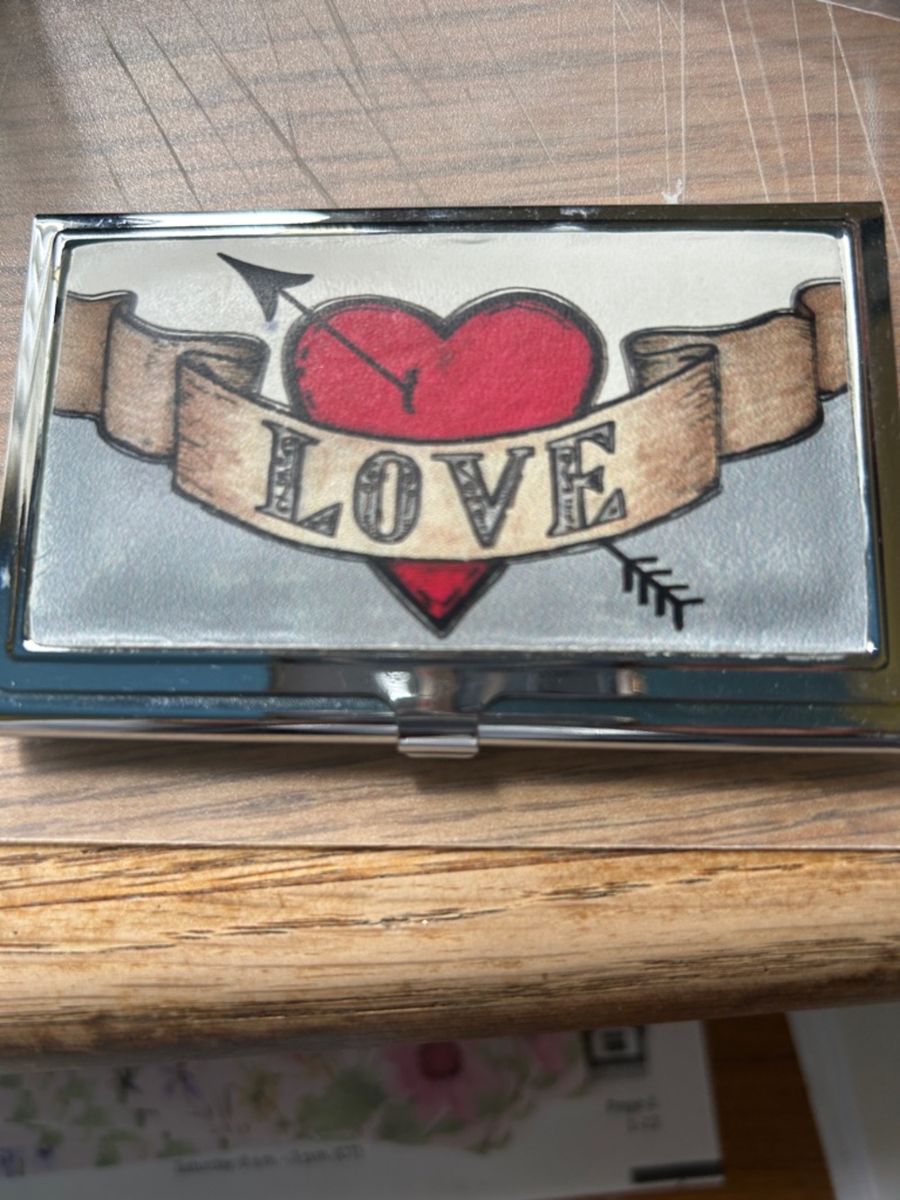 Love Heart Metal Card & Key Holder - Red and Tan Design